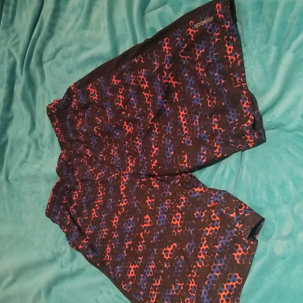 Reebok boys shorts M
